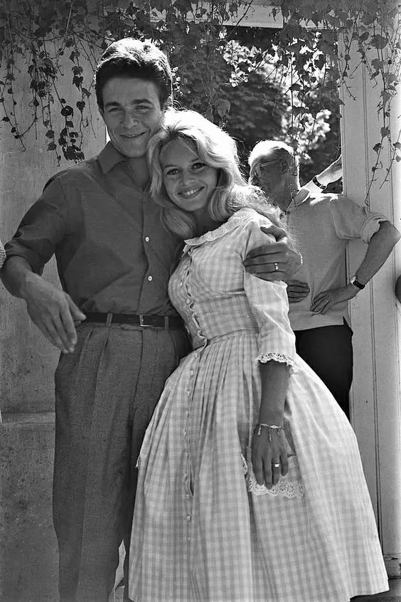 Brigitte Bardot boda con con Jacques Charrier cuadro Vichy