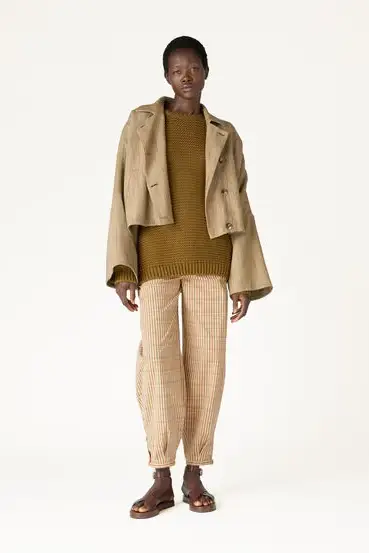 Chaqueta-Loro-Piana-Boho-Chic lujo silencioso