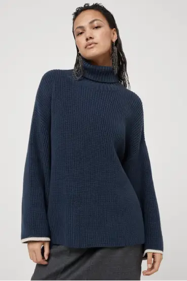 Jersey-de-cuello-alto-Brunello-Cucinelli-Boho-Chic lujo silencioso